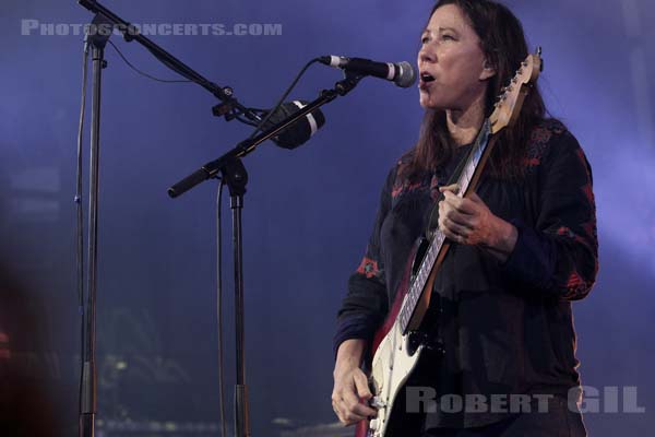 THE BREEDERS - 2017-10-27 - PARIS - Gaite Lyrique - Kim Deal